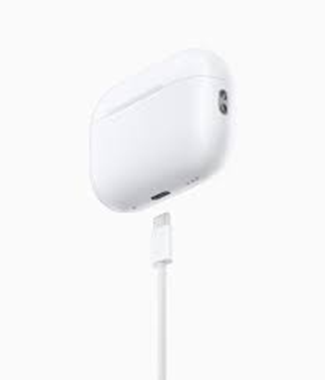 Apple AirPods 4 USB-C charging case
